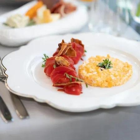 Отель Vizualiza By Hmg 5*