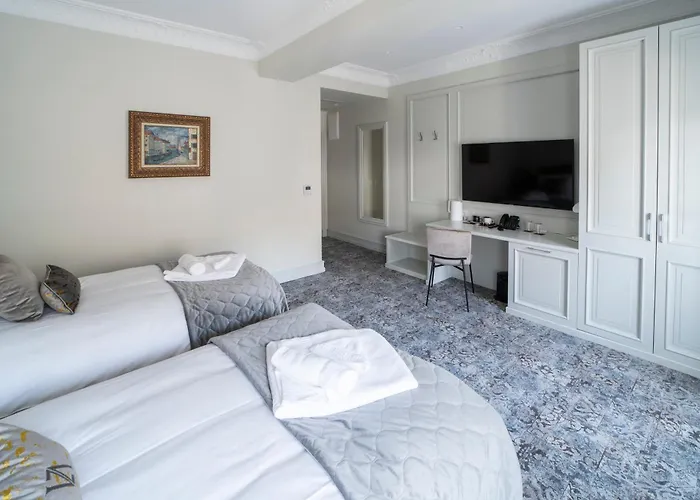 Vizualiza By Hmg Hotel 5*